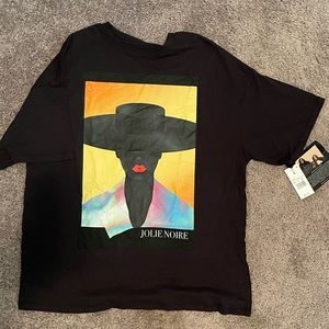 Black Hat Lady Jolie T-Shirt